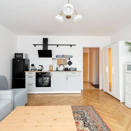 Old Town Standard By Bookinghost *