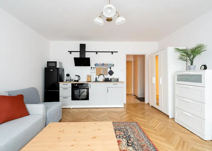 Old Town Standard By Bookinghost *